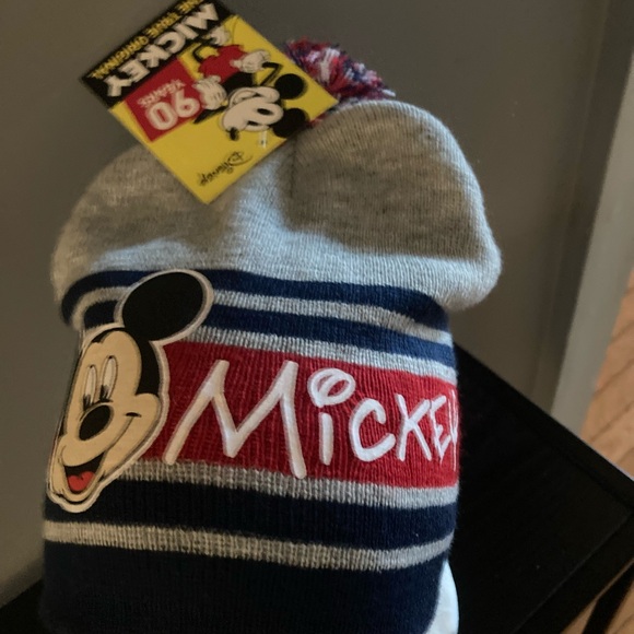 NWT Mickey Mouse Knitted Hat - Picture 2 of 3